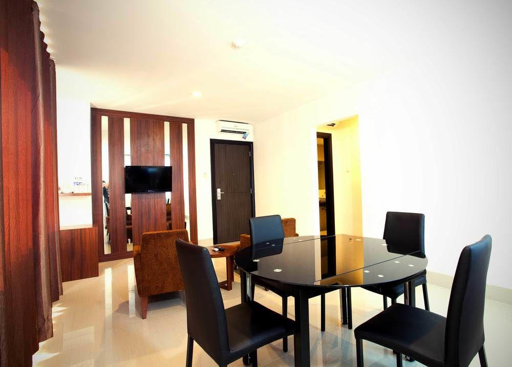 Collection O 1279 Hotel Grand Celino Makassar Buitenkant foto