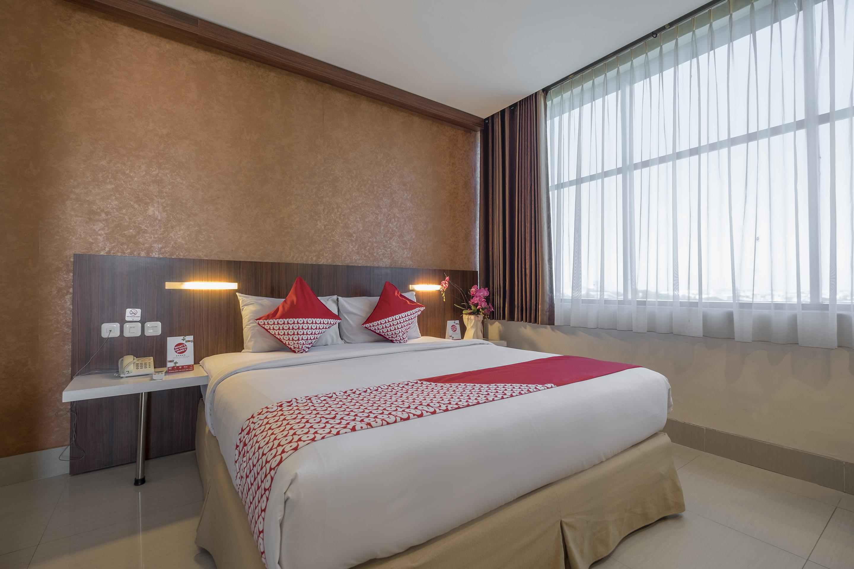 Collection O 1279 Hotel Grand Celino Makassar Buitenkant foto
