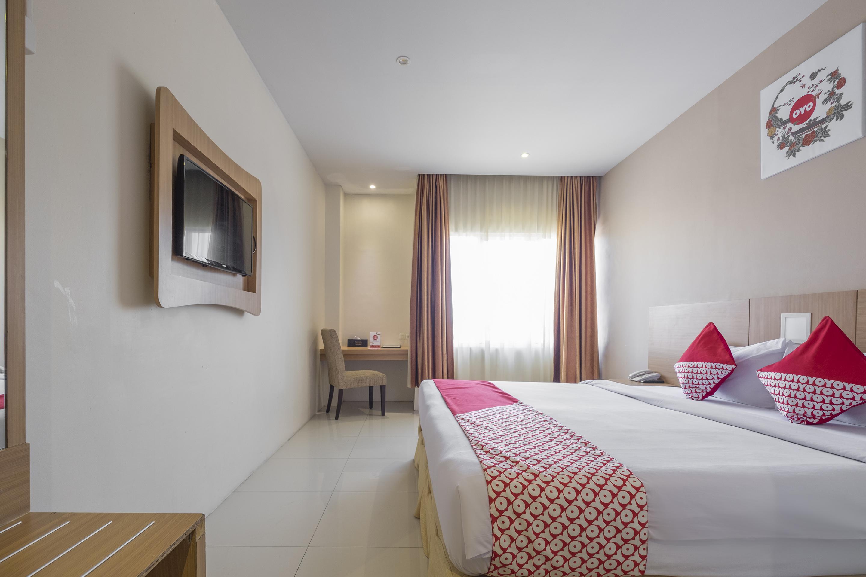 Collection O 1279 Hotel Grand Celino Makassar Buitenkant foto