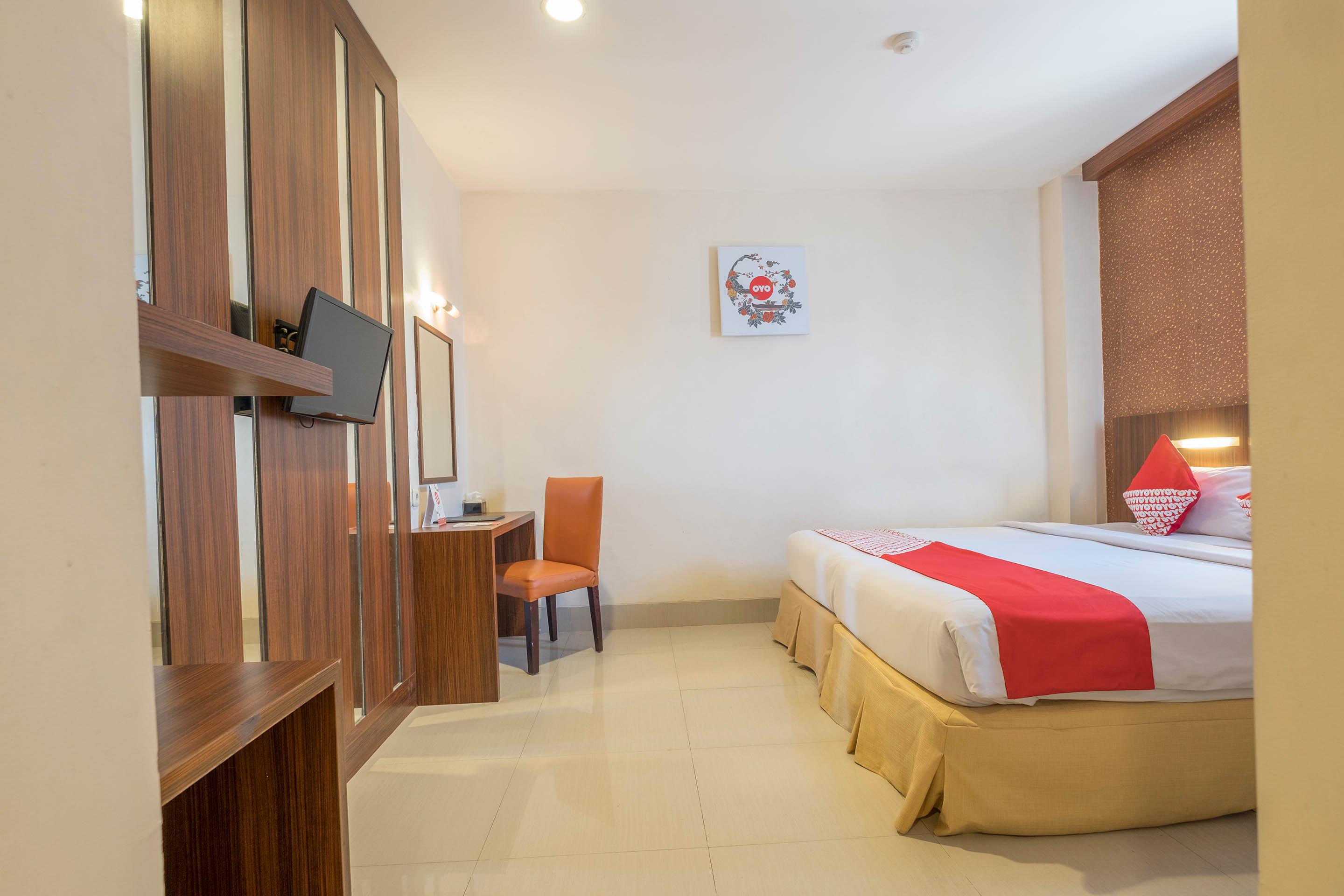Collection O 1279 Hotel Grand Celino Makassar Buitenkant foto