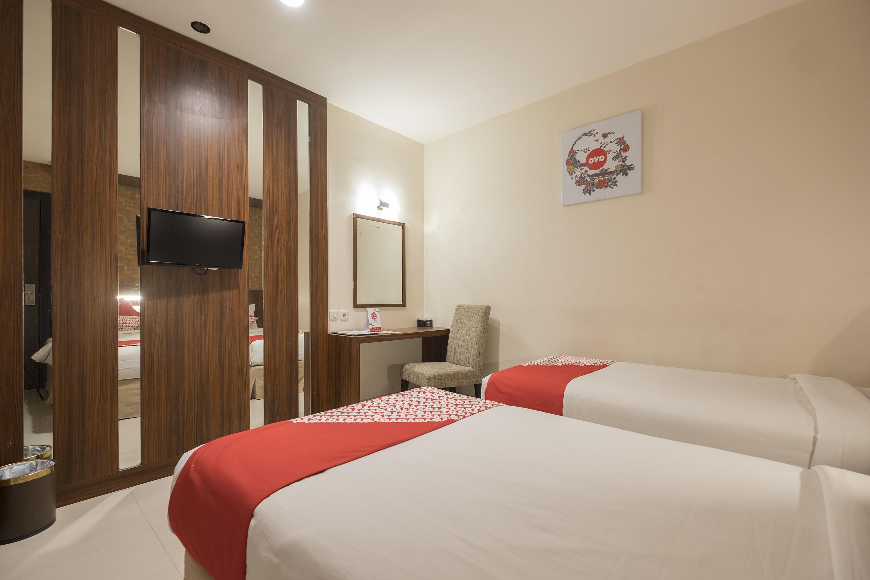 Collection O 1279 Hotel Grand Celino Makassar Buitenkant foto