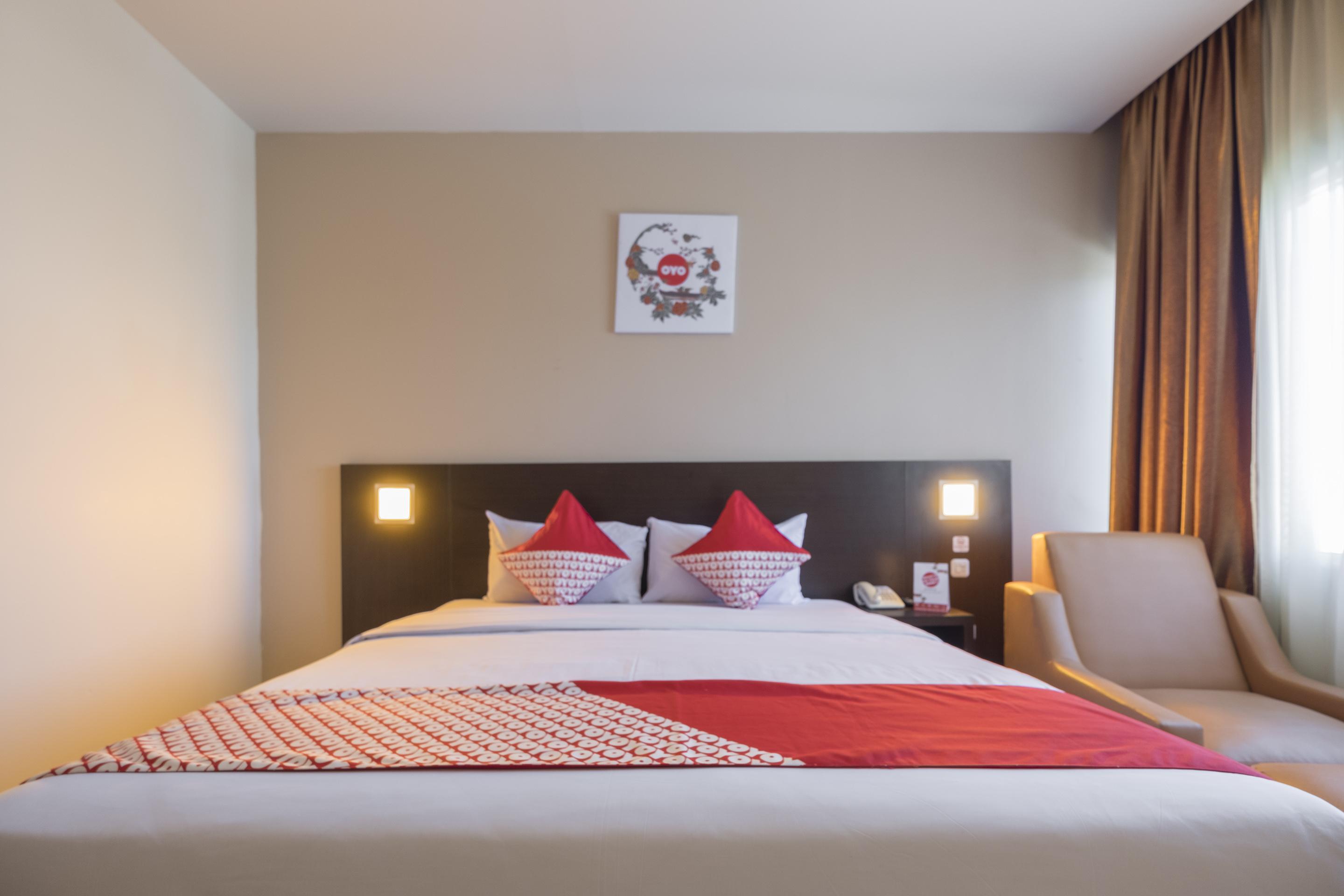 Collection O 1279 Hotel Grand Celino Makassar Buitenkant foto