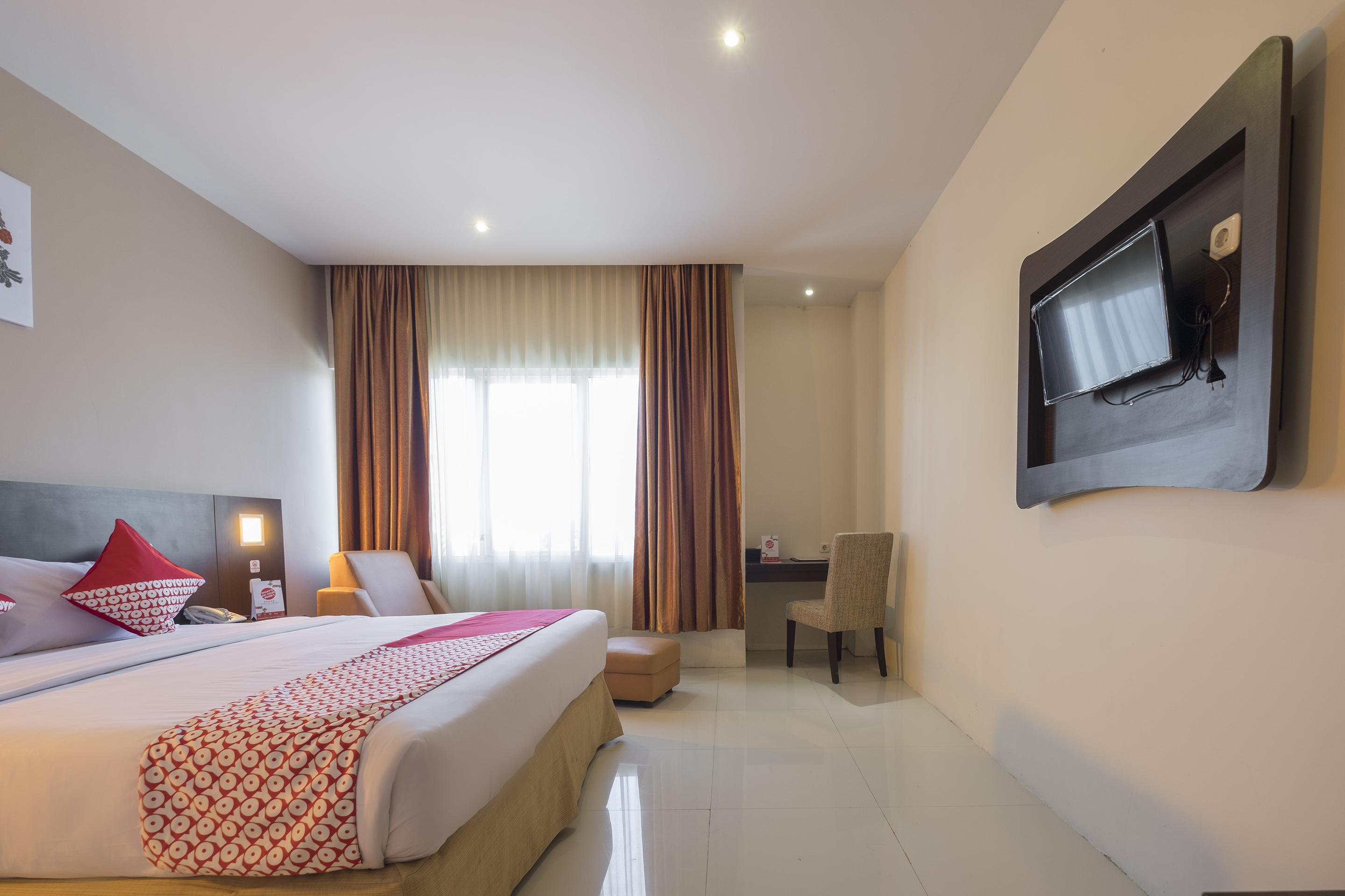 Collection O 1279 Hotel Grand Celino Makassar Buitenkant foto