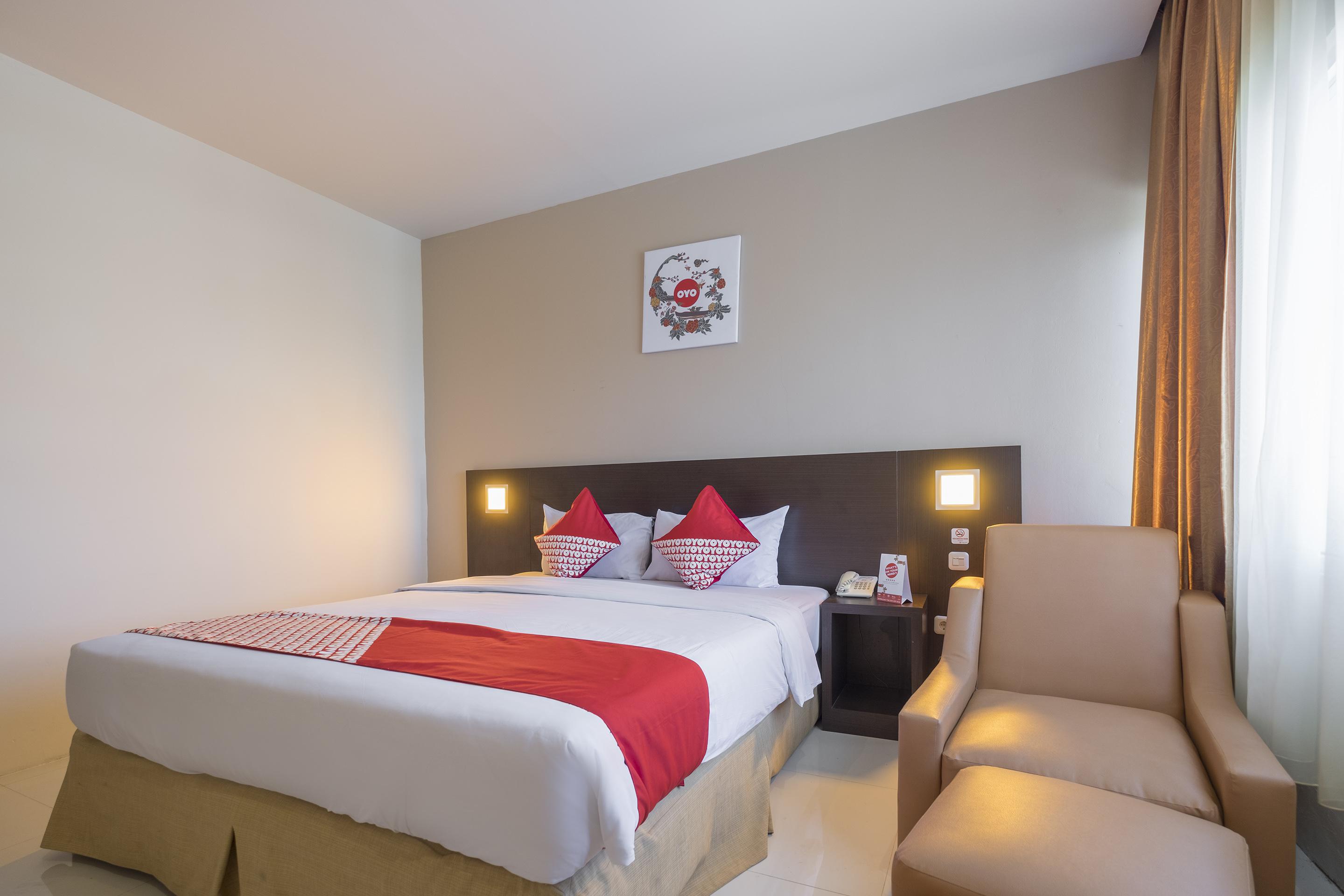 Collection O 1279 Hotel Grand Celino Makassar Buitenkant foto