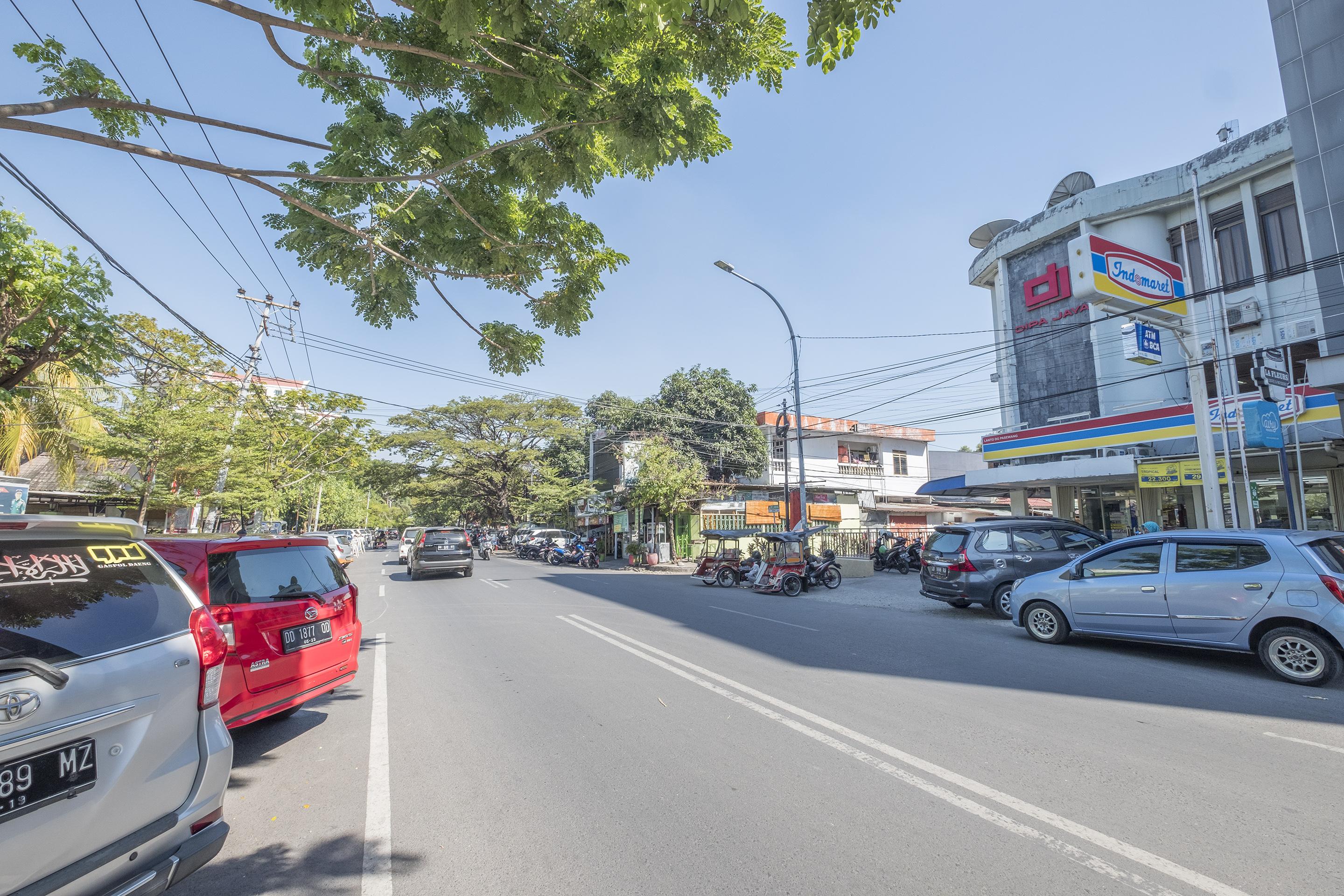 Collection O 1279 Hotel Grand Celino Makassar Buitenkant foto